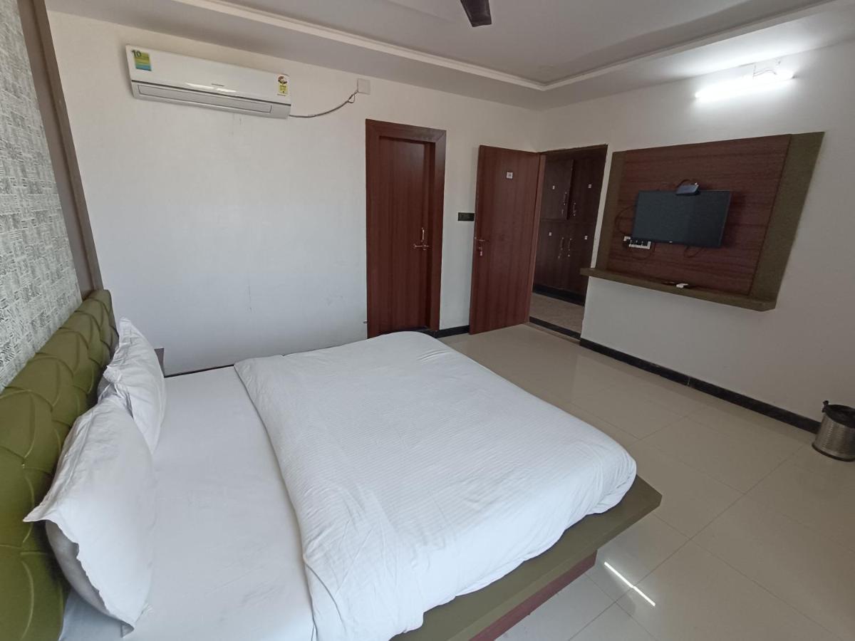 Hotel Laakhan By Ghumo Udaipur Kültér fotó